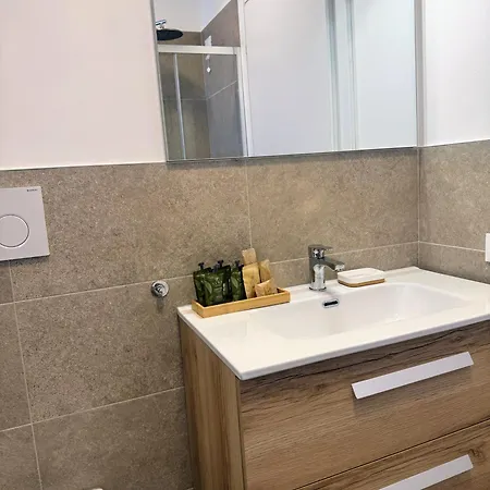 Iris Apartment